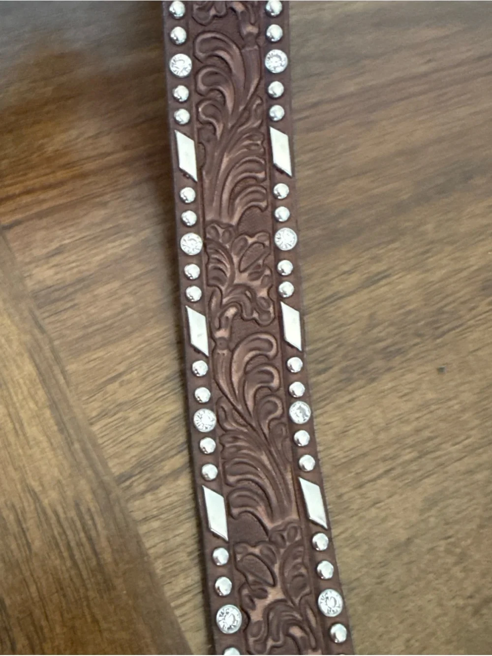 Ariat engraved design belt